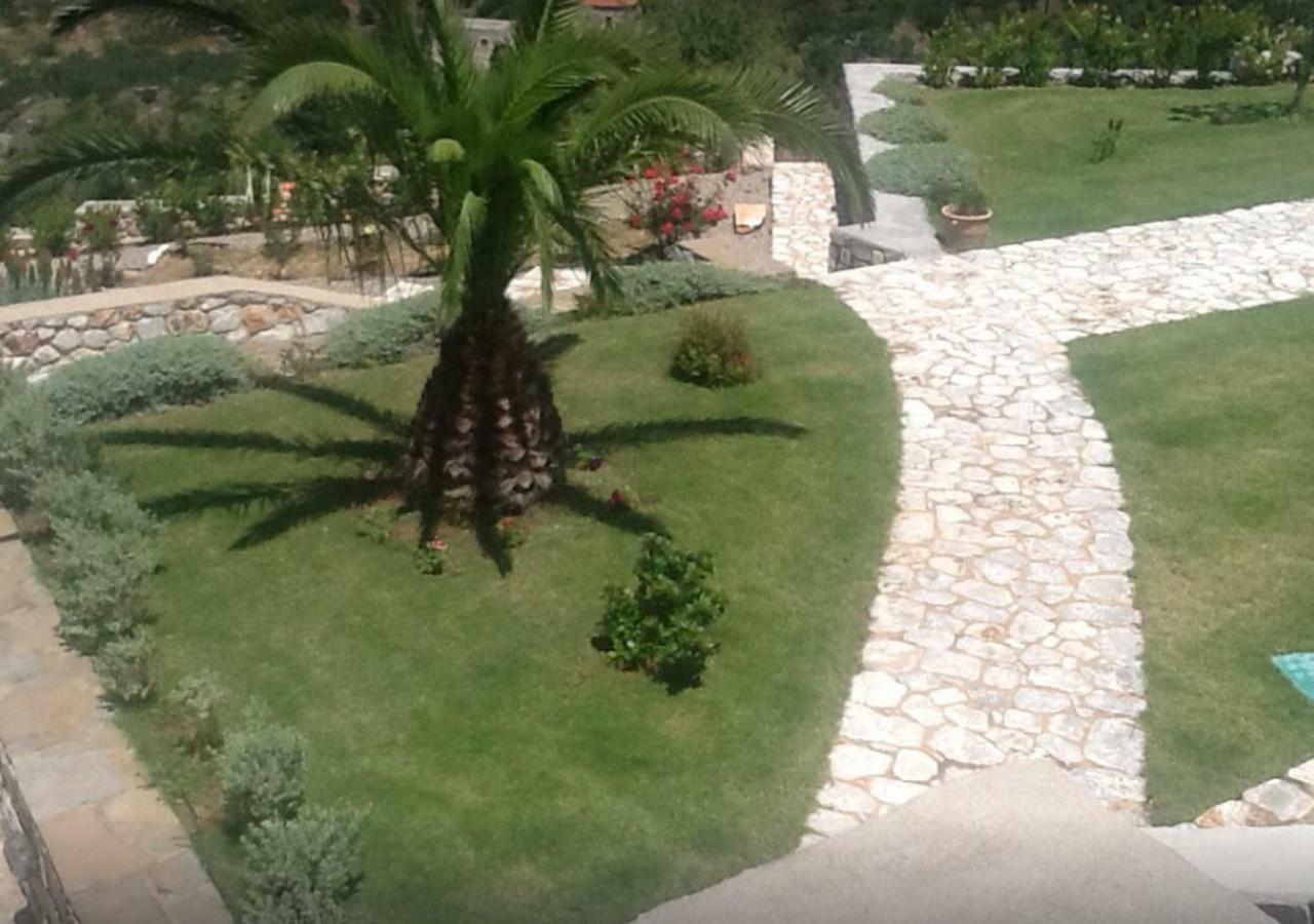 Focalion Castle Luxury Suites Pírgos Dhiroú Exterior foto